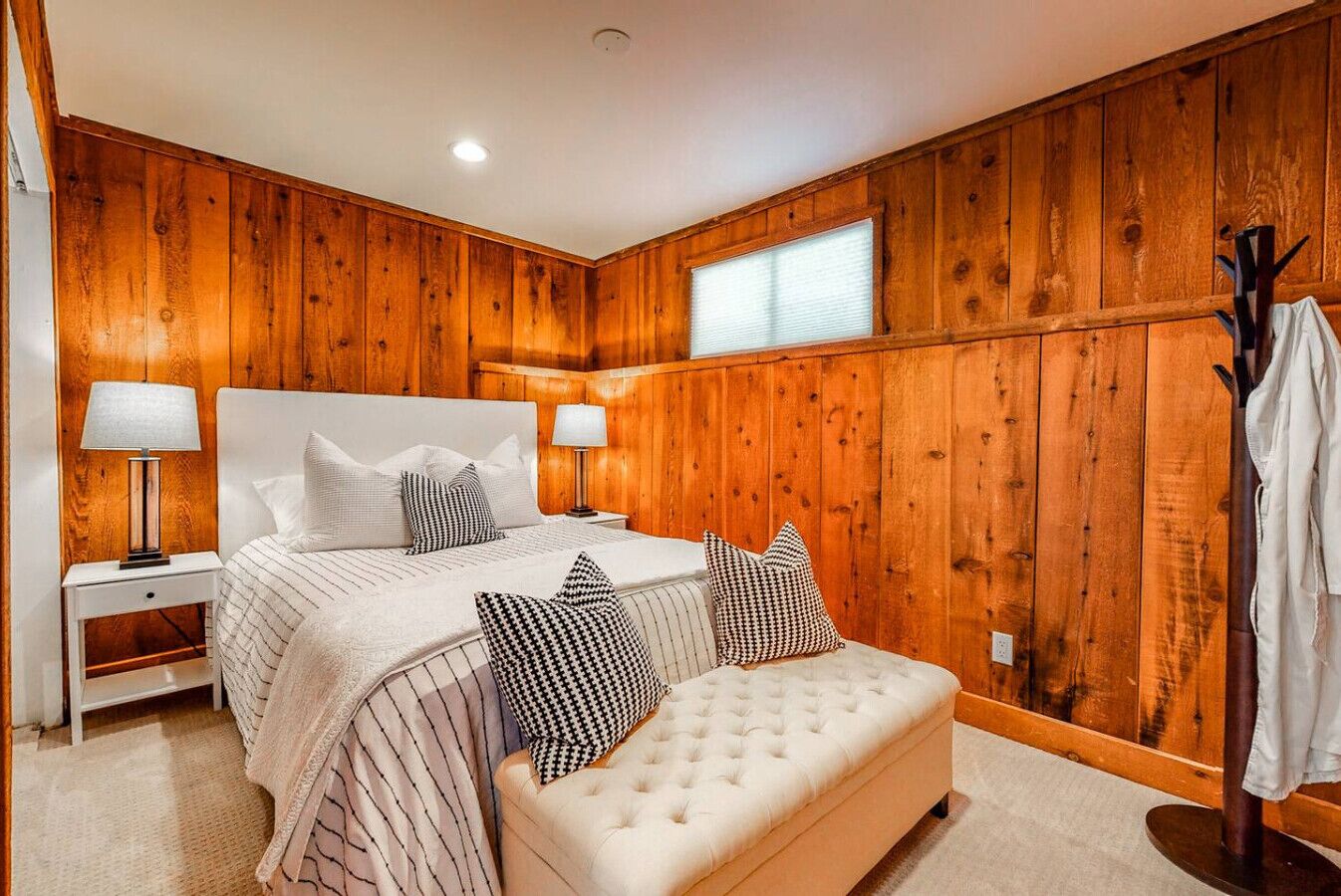 1 室のベッドルーム、WiFi (無料)、ベッドシーツ