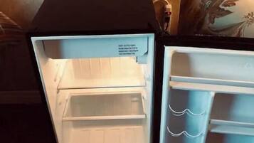 1 dormitorio, escritorio, wifi gratis y ropa de cama