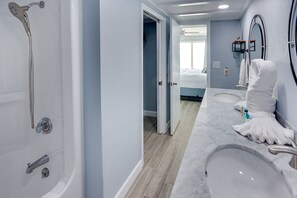 Combined shower/tub, hair dryer, towels, soap - Stunning, direct ocean front, condo has recently undergone a complete renovation (Myrtle Beach)