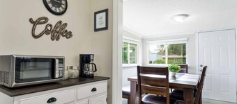 Cozy 4Bd 2.5Bth 35 min from beach & 28 min to Mayo