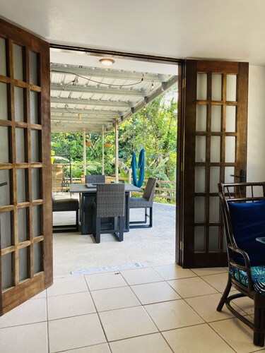 The Guest House at Caguas Villa - Private Trails & River