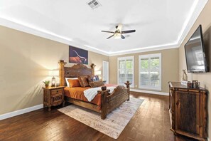 4 bedrooms, iron/ironing board, travel cot, WiFi - Relaxing Family Lake House, Fish, BBQ, Rent a Boat (Montgomery)