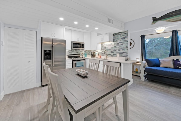 Fridge, microwave, oven, stovetop