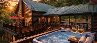 Riverfront - Hot Tub - Game Room - Sleeps 10 - Gated - Paved Roads