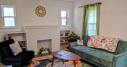 Charming 2 Bedroom Home Near Town, Simple and Sweet