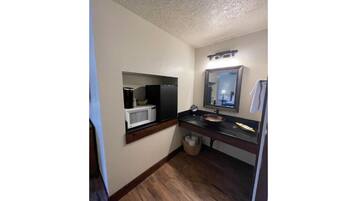 Fridge, microwave, coffee/tea maker, electric kettle