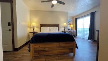 1 bedroom, desk, soundproofing, free WiFi