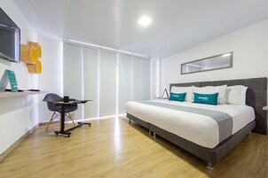 Quarto casal superior | Roupas de cama antialérgicas, Wi-Fi de cortesia, roupa de cama