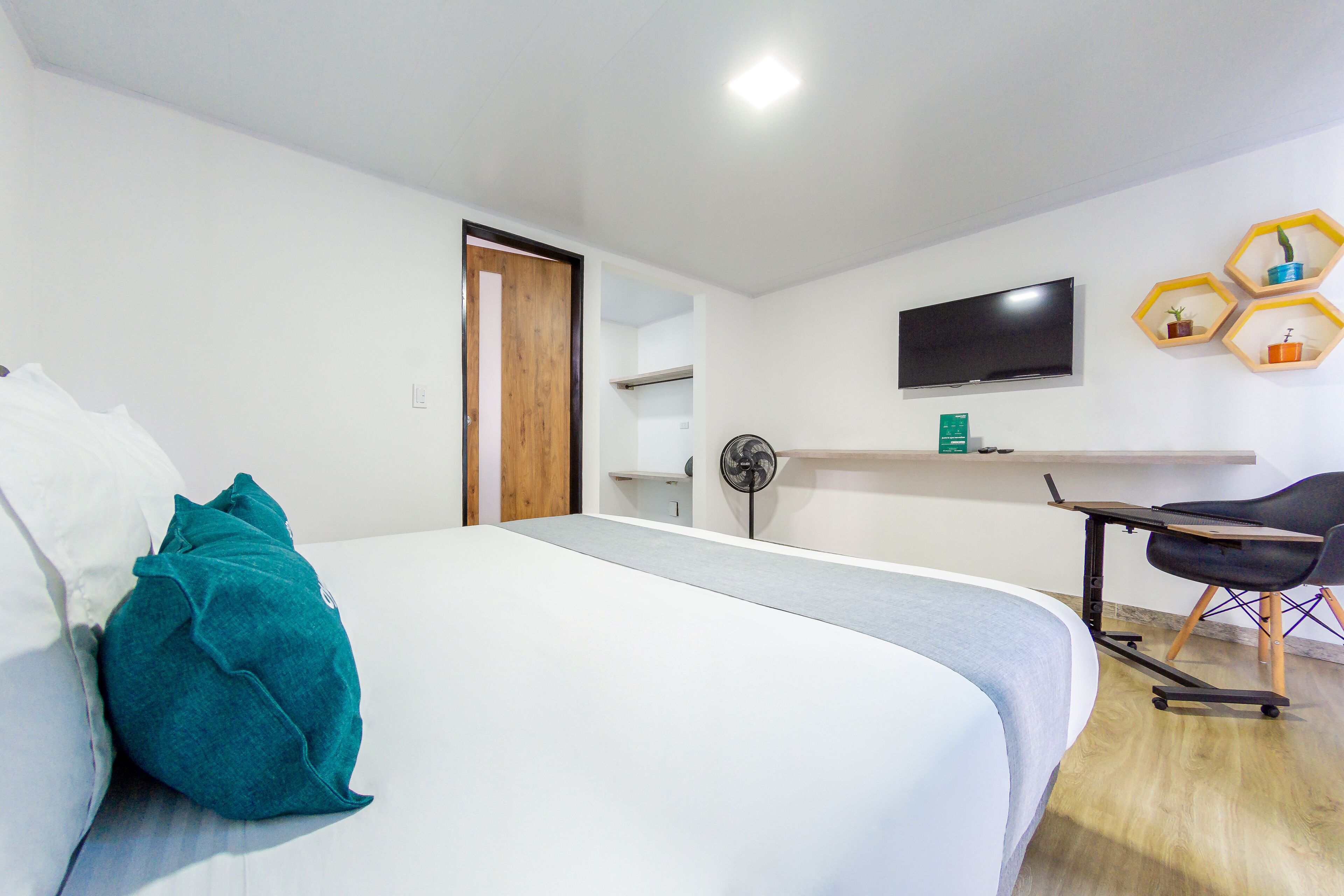 superior double room | hypo-allergenic bedding, free wifi, bed sheets
