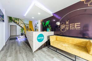 Reception - Ayenda Bee Hotel (Pereira)