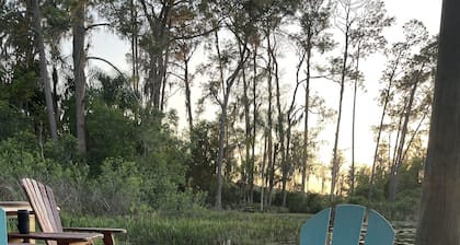 Adorable Waterfront Cottage