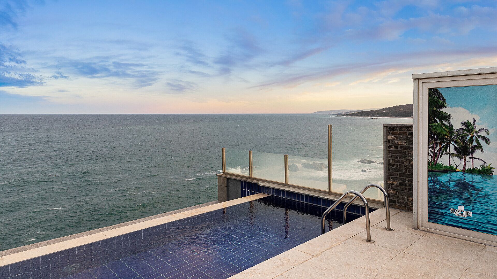 F. Royal Suite, Ocean View | Free WiFi, bed sheets