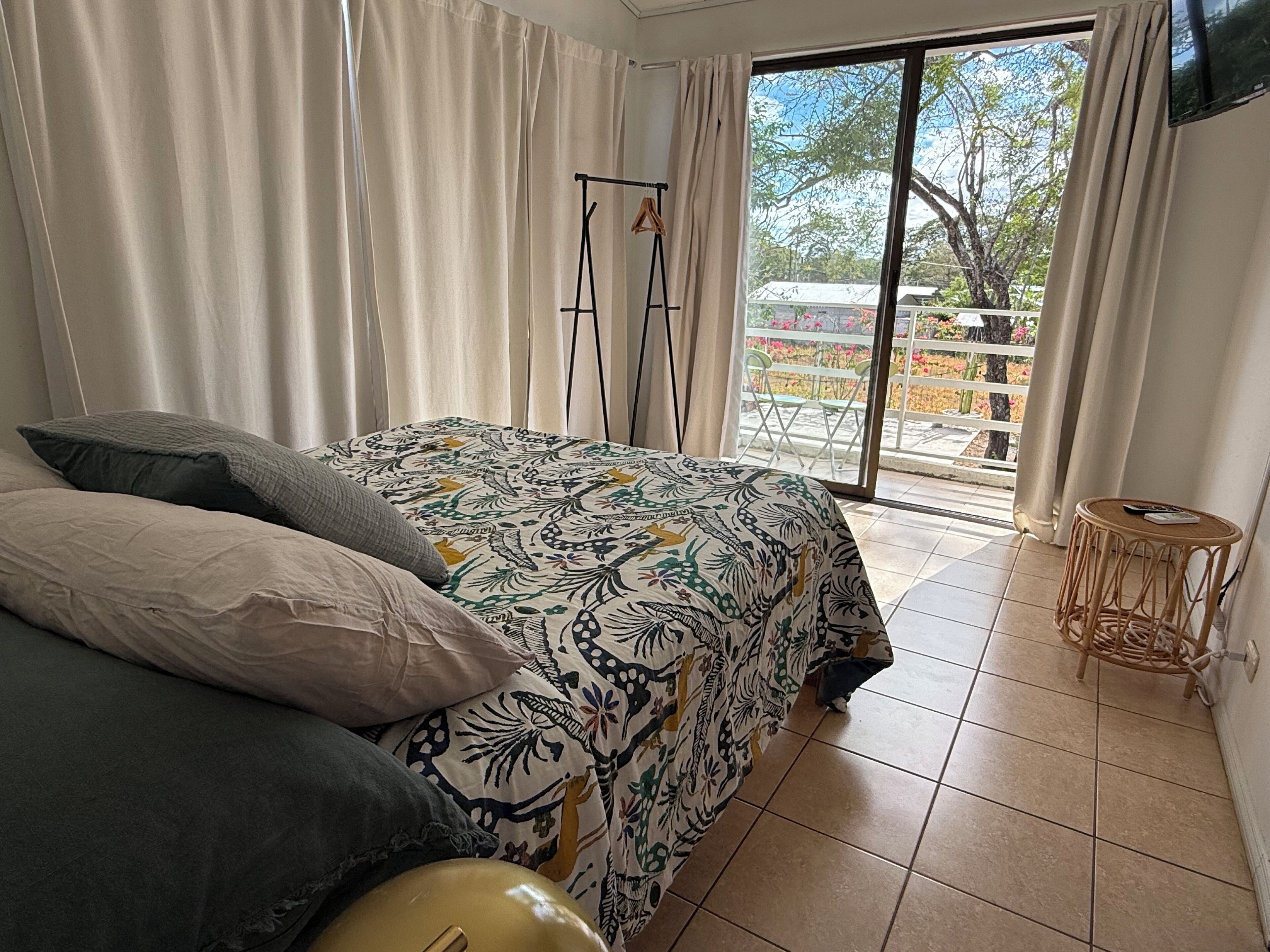 2 bedrooms, desk, travel crib, free WiFi