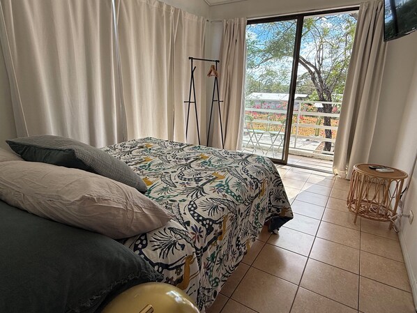 2 bedrooms, desk, travel cot, free WiFi