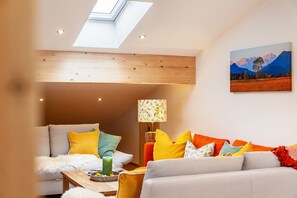 TV - Apartment 'Xaver' with Shared Garden, Balcony and Wi-Fi (Rottenbuch)