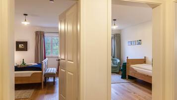 2 habitaciones, tabla de planchar con plancha y wifi gratis