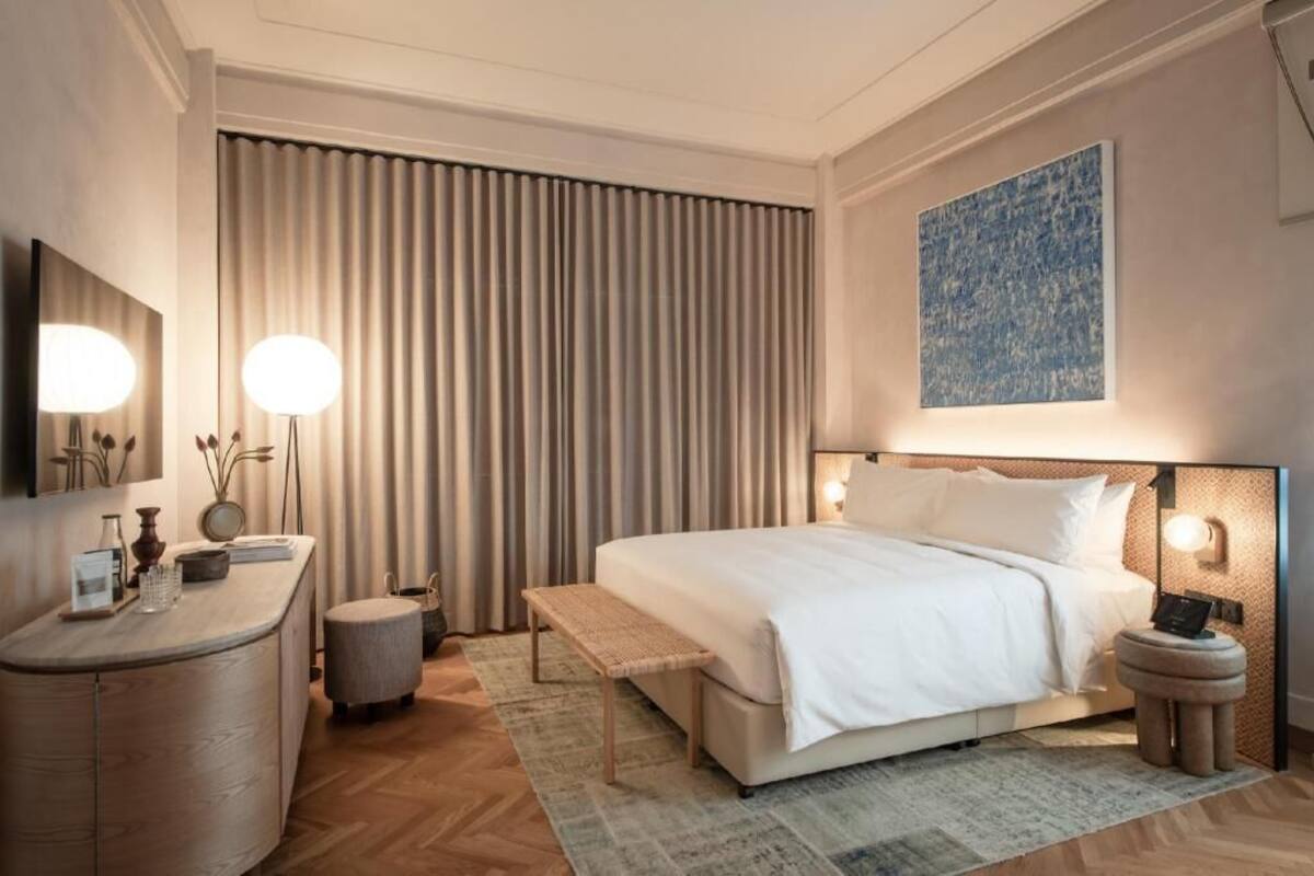 Premium bedding, minibar (some free items), in-room safe