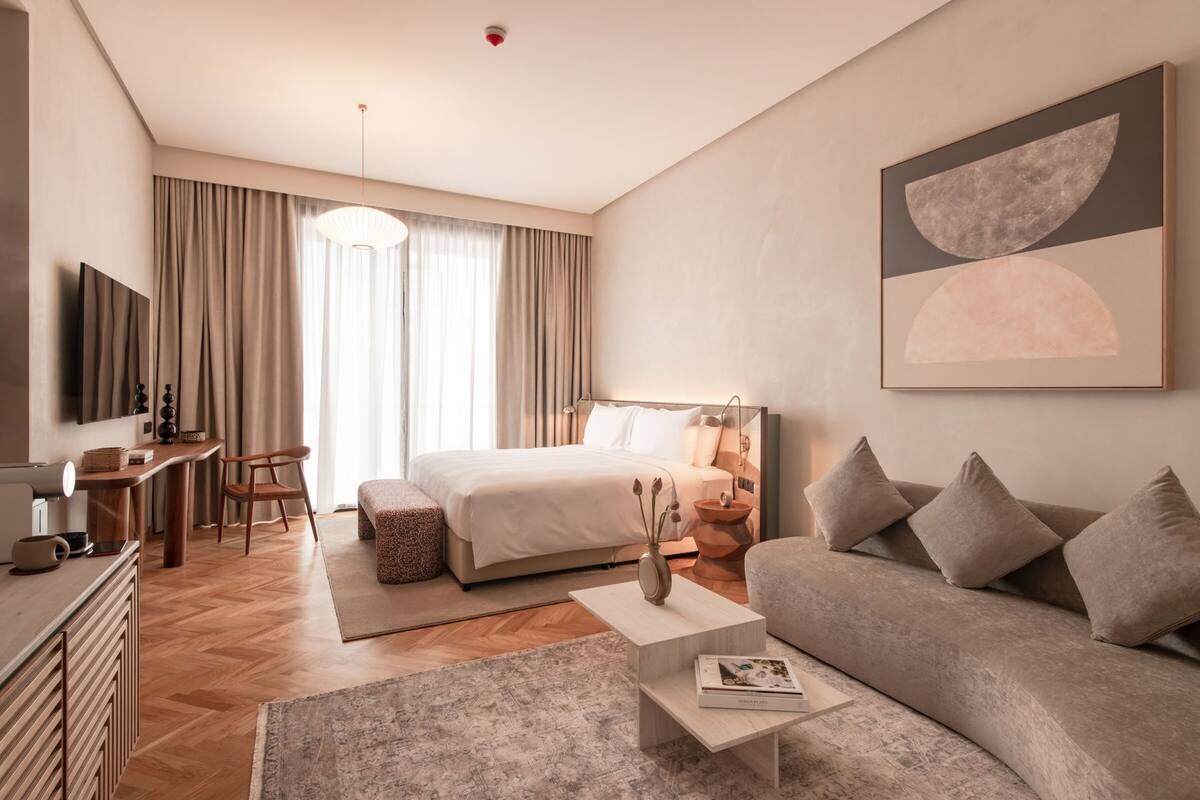 Premium bedding, minibar (some free items), in-room safe