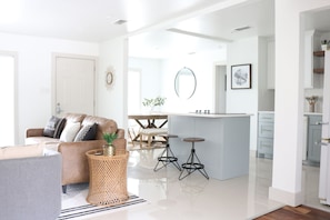 Smart TV, fireplace, video games, table tennis