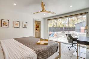 3 bedrooms, desk, iron/ironing board, travel crib