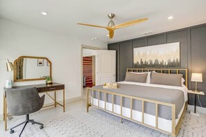 3 bedrooms, desk, iron/ironing board, free WiFi