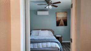 2 slaapkamers, een strijkplank/strijkijzer, gratis wifi, beddengoed