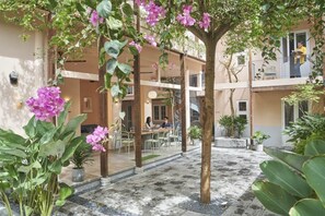 Exterior - M Village The Garden (Ho Chi Minh City)