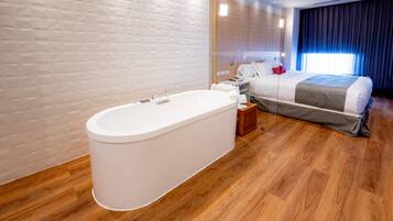 In-room safe, travel crib, free WiFi, bed sheets