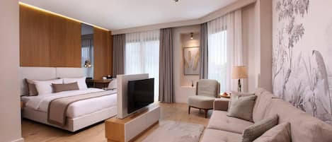 Deluxe-Zimmer, 1 King-Bett, Nichtraucher, Stadtblick | 1 Schlafzimmer, Minibar, Zimmersafe, Schreibtisch