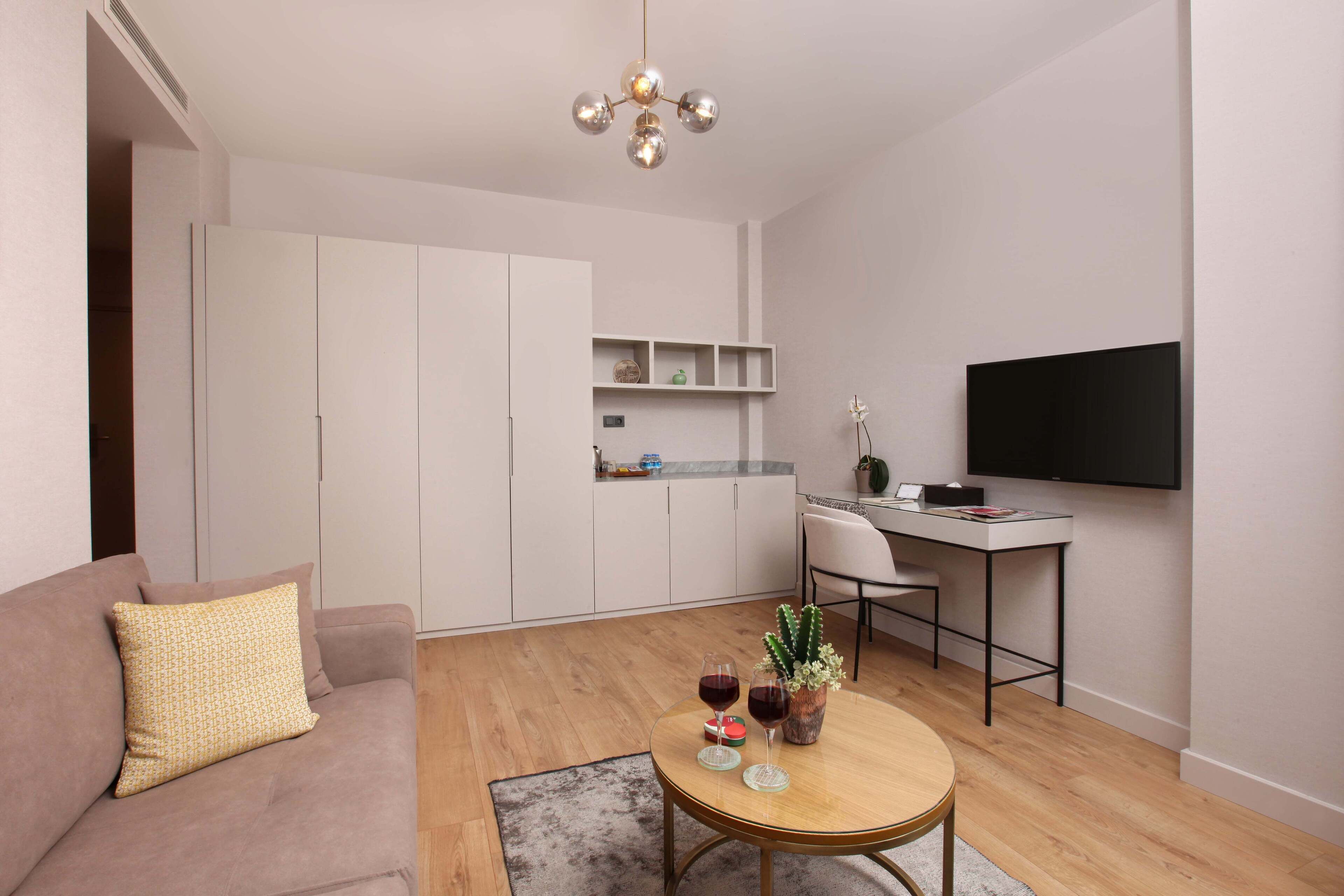 Photo - The Pearl Suites