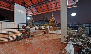 Terrace/patio - Treebo Alaka Rester Homestay, 5 mins to Raja Seat Garden (Madikeri)