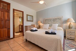 4 dormitorios, tabla de planchar con plancha, wifi y ropa de cama