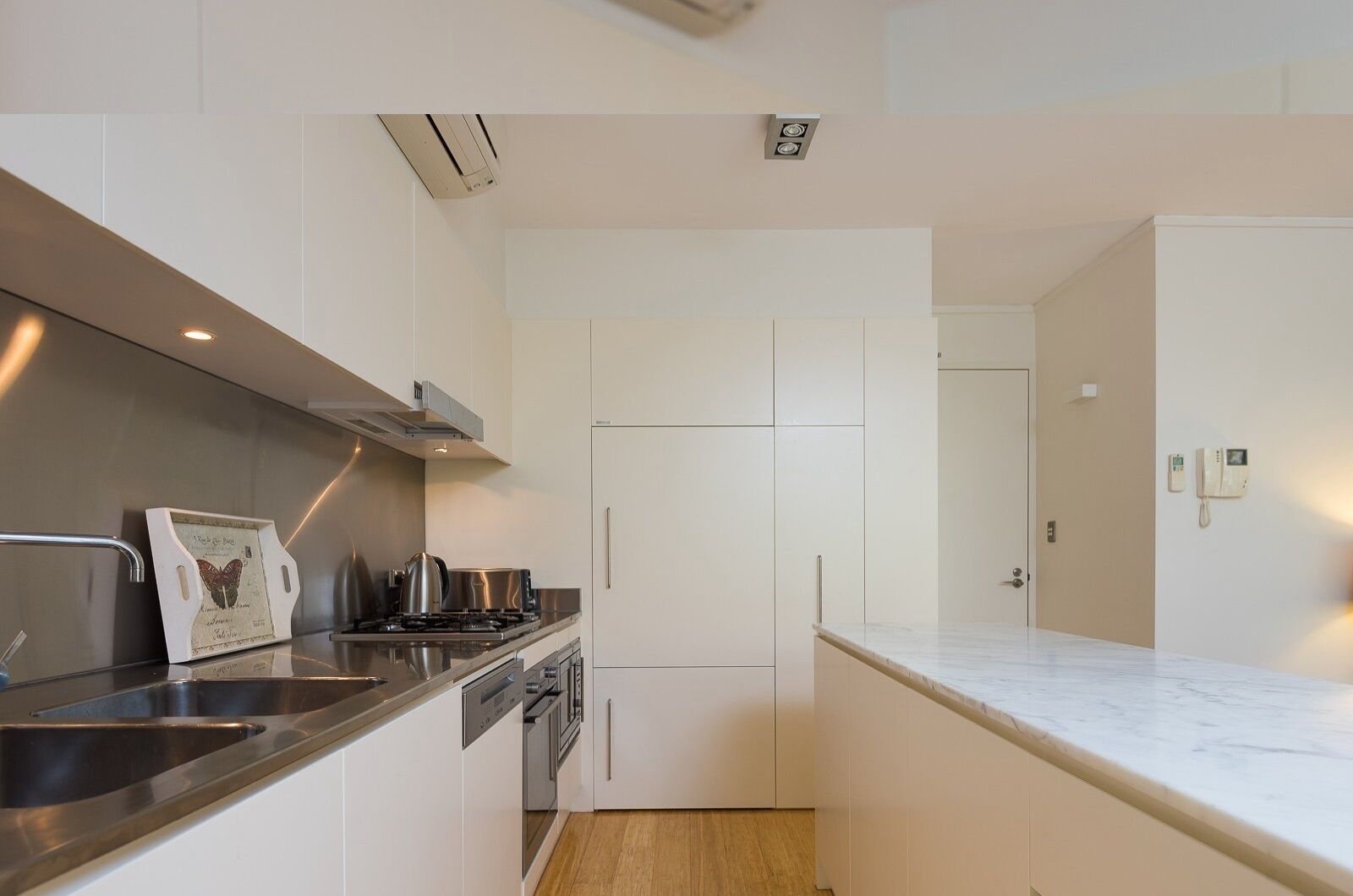 Charm in Heart of Bondi Beach — image 3