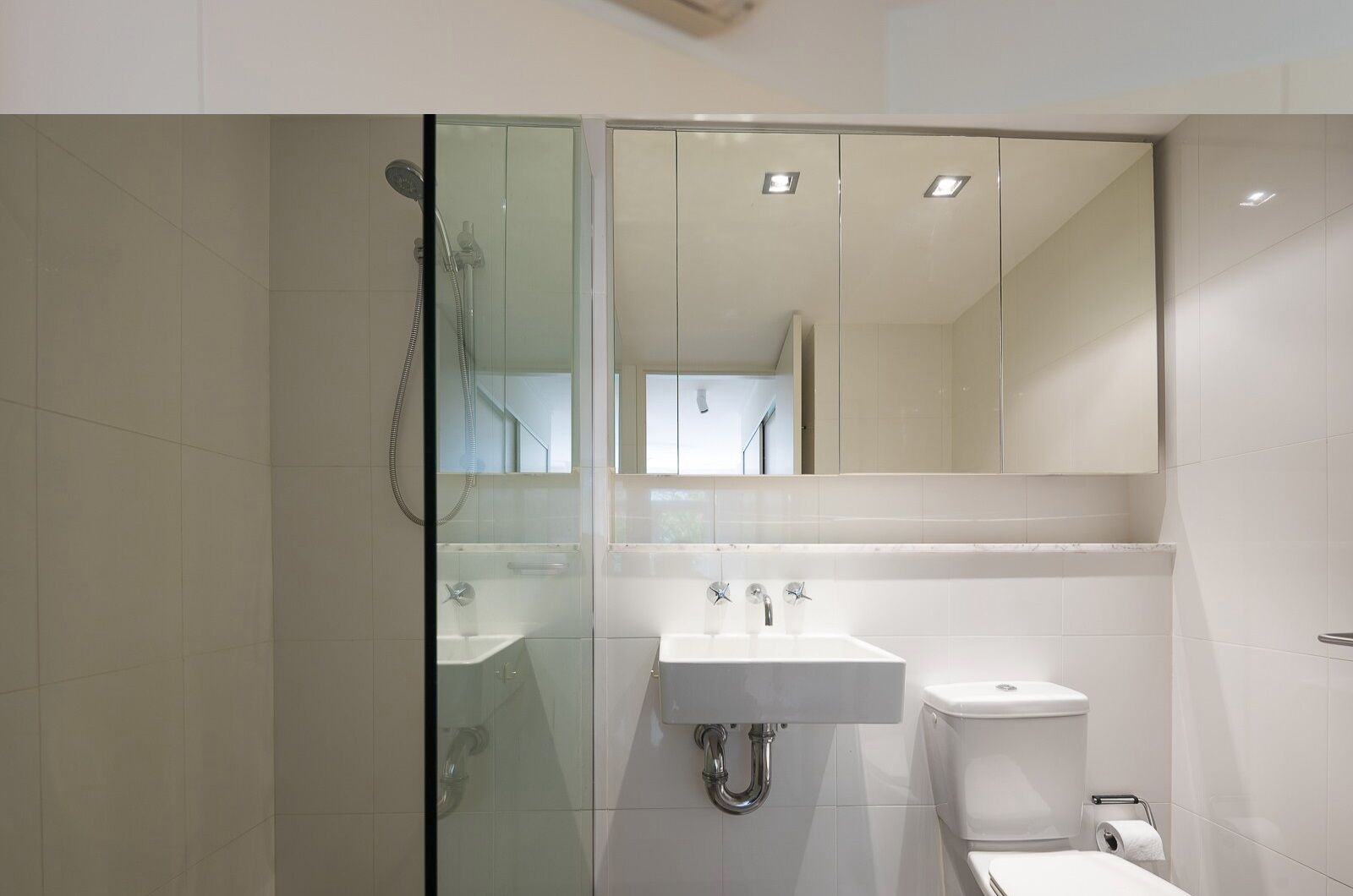 Charm in Heart of Bondi Beach — image 10