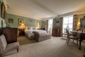 8 Schlafzimmer, Schreibtisch, Bügeleisen/Bügelbrett, Internetzugang