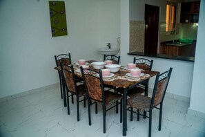 Dining - Stay.Plus Hydro Apartment Nyali (Mombasa)