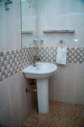 Departamento, 3 habitaciones | Baño