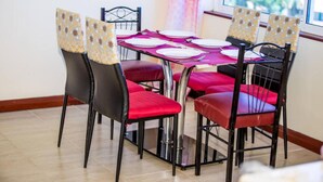 Dining - Stay.Plus Royal Family Apartment Nyali (Mombasa)