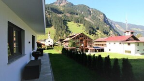 A modern building with a balcony overlooking a mountainous landscape. - Haus Goldmann by Interhome (Ginzling)