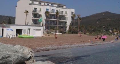 T2 vue baie by Interhome