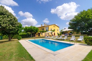 Pool - Club Villamar - Ideal for several families, small work groups, training or personal growth. (Sils)