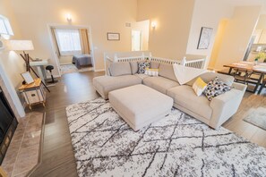 4 bedrooms, desk, iron/ironing board, free WiFi