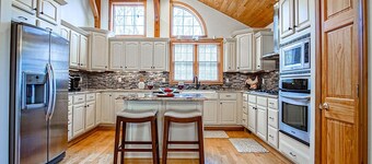 Top property on Snowshoe Mountain North Westridge 32  is as magnificent as its western views!