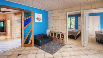 4 chambres, fer et planche à repasser, accès Internet