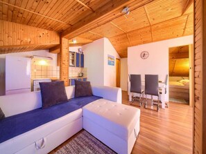 Appartement (One Bedroom Apartment with Terrace) | Salle de séjour