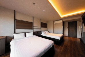 Quadruple Room, 2 Double Beds, Non Smoking | Free WiFi, bed sheets - BROOKLYN HOTEL (Sapporo)