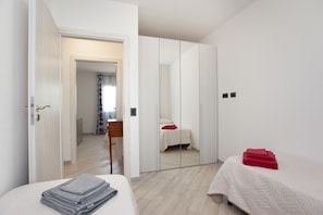 2 chambres, fer et planche à repasser, Wi-Fi gratuit, draps fournis