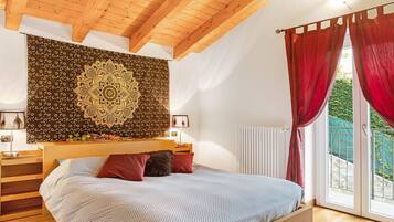 2 slaapkamers, een strijkplank/strijkijzer, gratis wifi, beddengoed