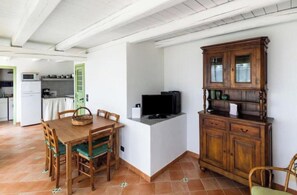Dining - Holiday Home 'Case Saponara' with Sea View, Terrace & Wi-Fi (cefalù)