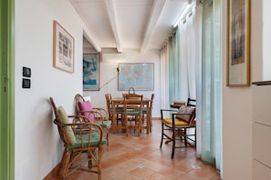 Interior - Holiday Home 'Case Saponara' with Sea View, Terrace & Wi-Fi (cefalù)